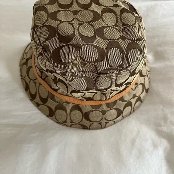 EUC Coach monogram bucket hat khaki brown signature logo with leather belt Coach | Accessories | Coach Signature Monogrambucket Hat  main image 3